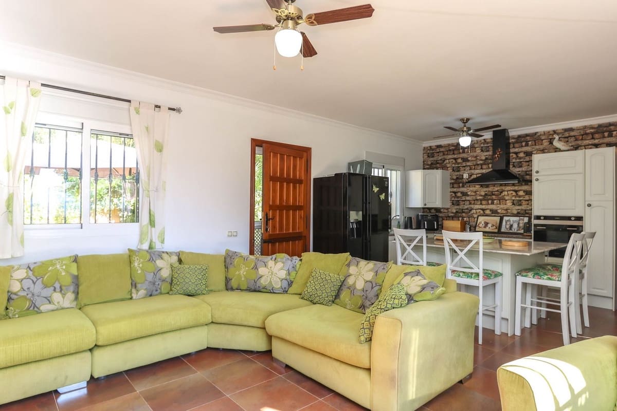 3 soverom Villa til salgs i Tolox med garasje - € 375 000 (Ref: 9294022)