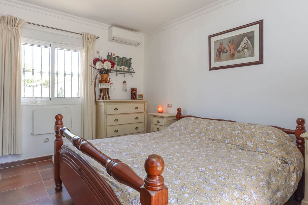 3 soverom Villa til salgs i Tolox med garasje - € 375 000 (Ref: 9294022)