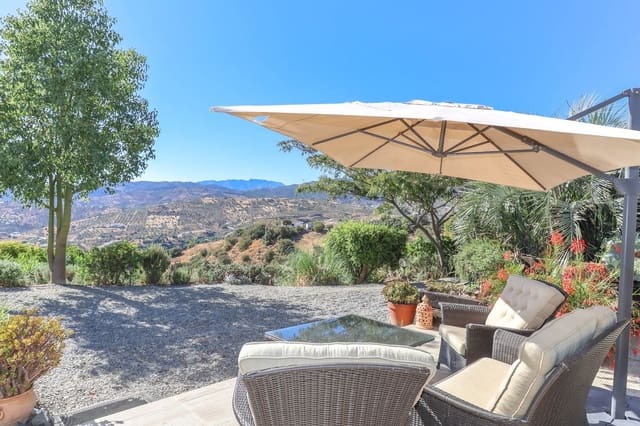 3 soverom Villa til salgs i Tolox med garasje - € 375 000 (Ref: 9294022)