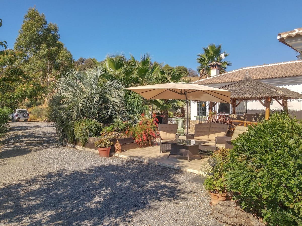 3 soverom Villa til salgs i Tolox med garasje - € 375 000 (Ref: 9294022)