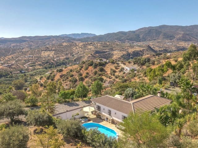 3 soverom Villa til salgs i Tolox med garasje - € 375 000 (Ref: 9294022)