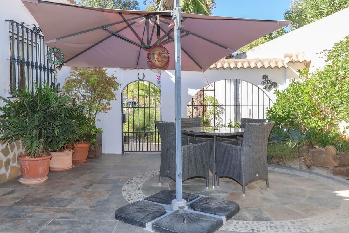 3 soverom Villa til salgs i Tolox med garasje - € 375 000 (Ref: 9294022)