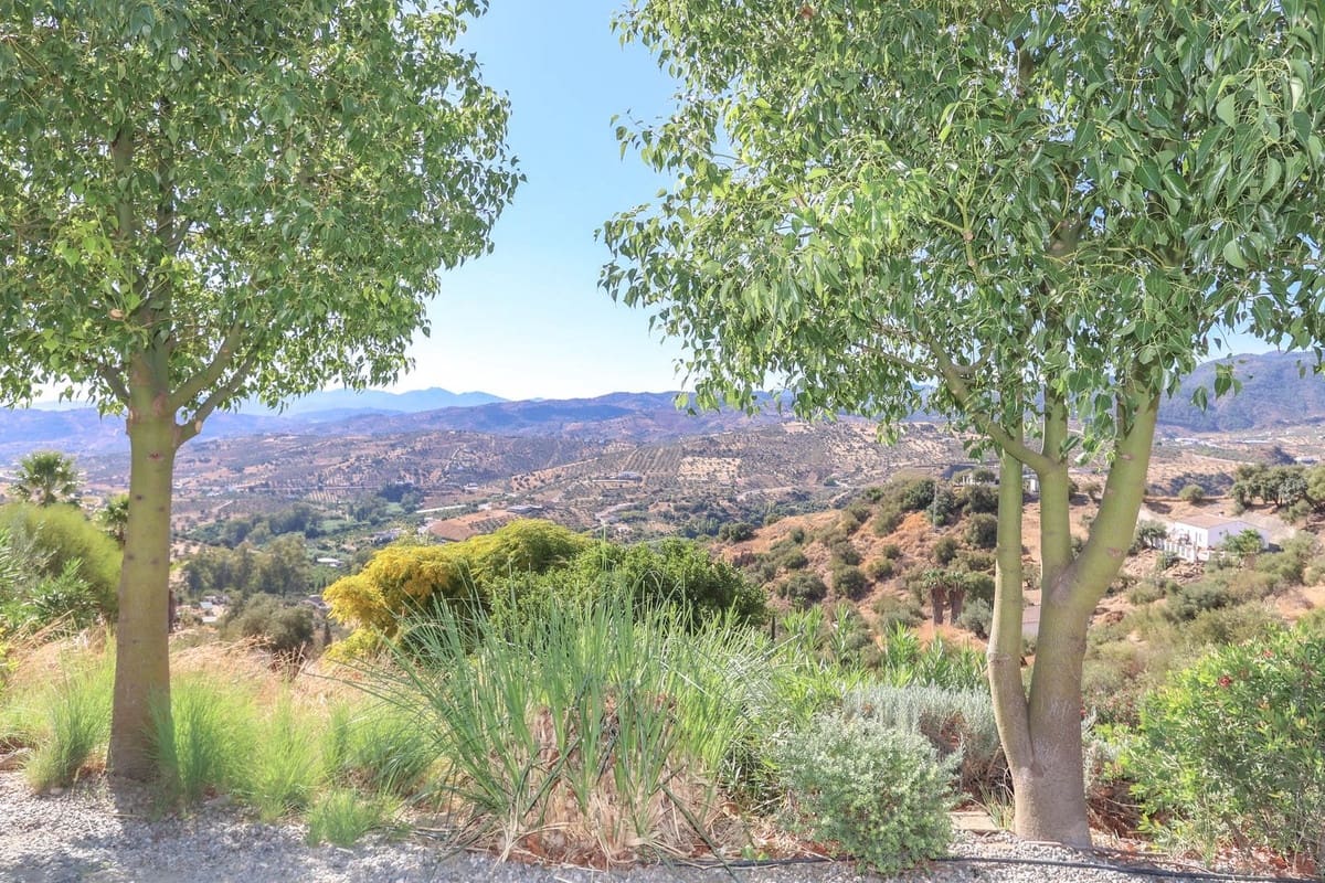 3 soverom Villa til salgs i Tolox med garasje - € 375 000 (Ref: 9294022)