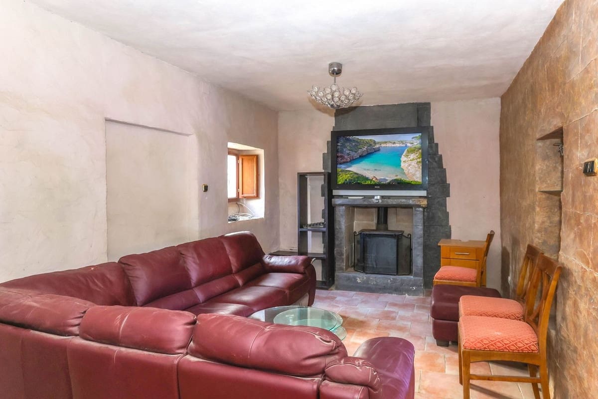 2 makuuhuone Omakotitalo myytävänä paikassa Yunquera mukana 
autotalli - 180 000 € (Ref: 9335638)