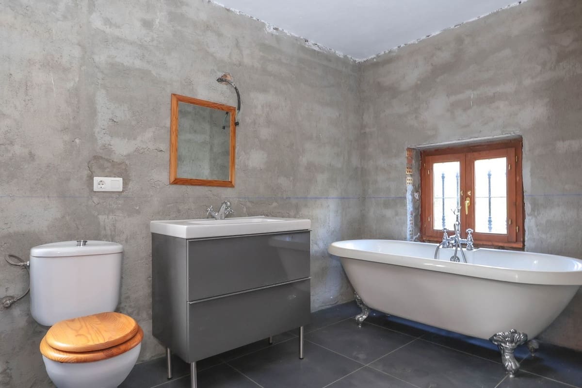 2 makuuhuone Omakotitalo myytävänä paikassa Yunquera mukana 
autotalli - 180 000 € (Ref: 9335638)