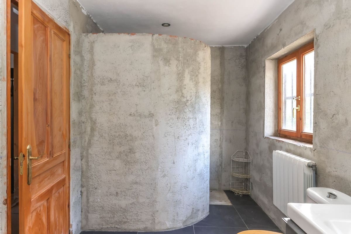 2 makuuhuone Omakotitalo myytävänä paikassa Yunquera mukana 
autotalli - 180 000 € (Ref: 9335638)