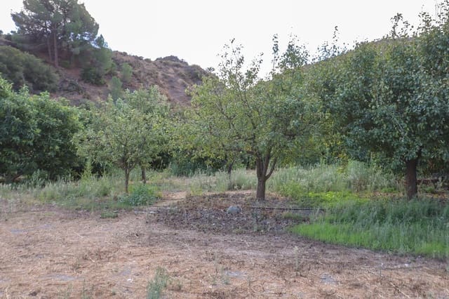 2 sovrum Hus till salu i Yunquera med garage - 180 000 € (Ref: 9335638)