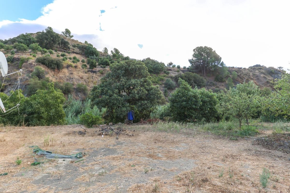 2 makuuhuone Omakotitalo myytävänä paikassa Yunquera mukana 
autotalli - 180 000 € (Ref: 9335638)