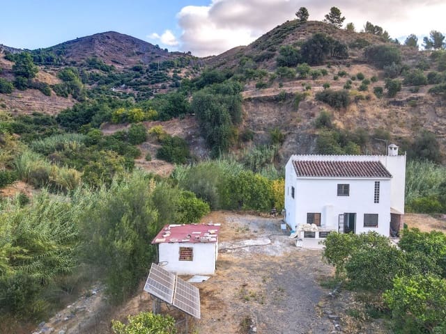 2 sovrum Hus till salu i Yunquera med garage - 180 000 € (Ref: 9335638)