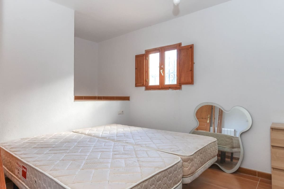 2 makuuhuone Omakotitalo myytävänä paikassa Yunquera mukana 
autotalli - 180 000 € (Ref: 9335638)