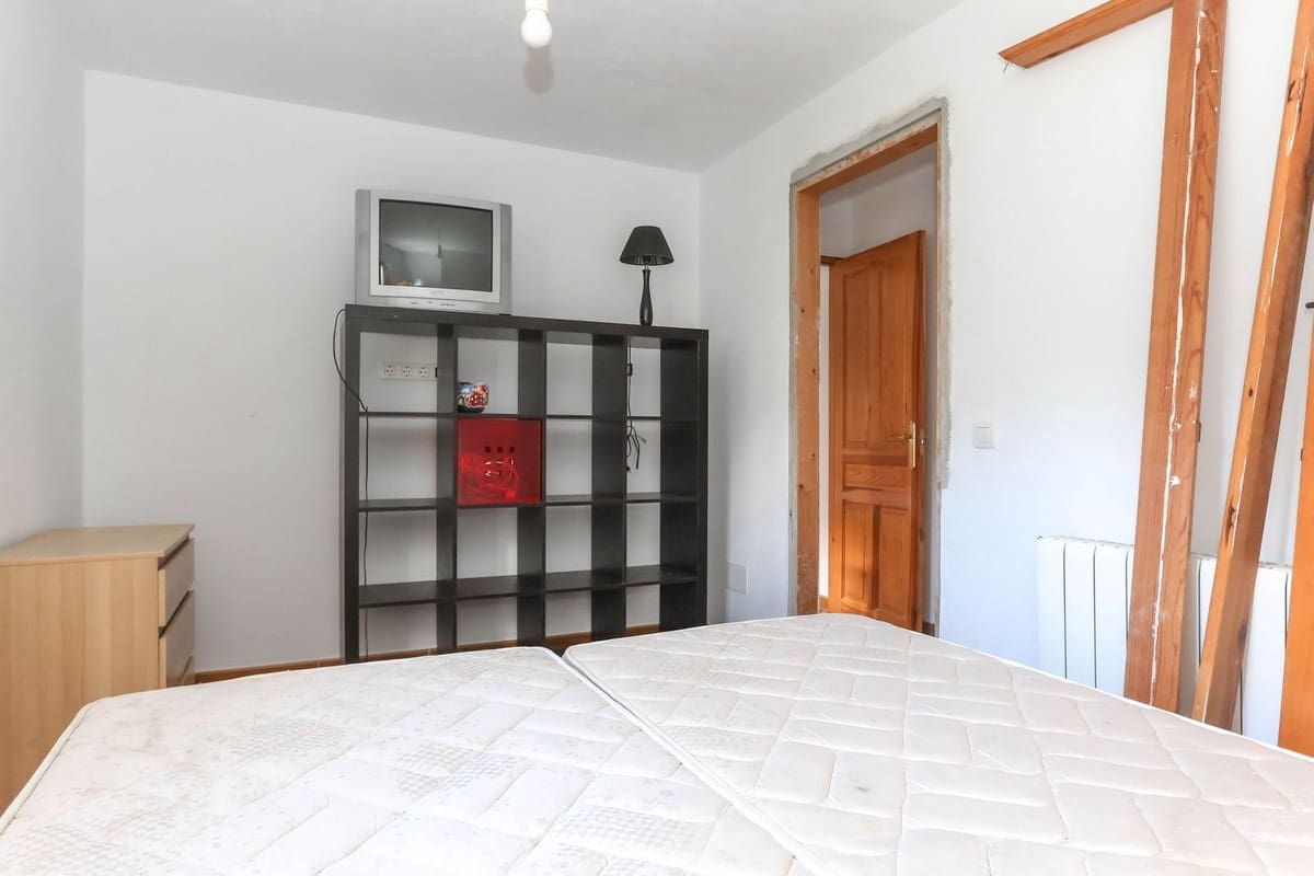 2 makuuhuone Omakotitalo myytävänä paikassa Yunquera mukana 
autotalli - 180 000 € (Ref: 9335638)