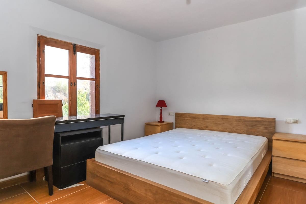 2 makuuhuone Omakotitalo myytävänä paikassa Yunquera mukana 
autotalli - 180 000 € (Ref: 9335638)