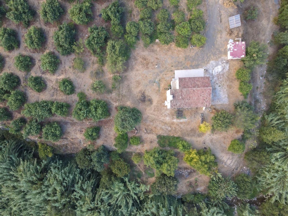 2 makuuhuone Omakotitalo myytävänä paikassa Yunquera mukana 
autotalli - 180 000 € (Ref: 9335638)