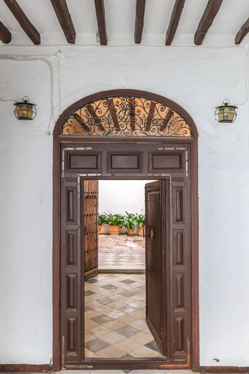 7 bedroom Hotel for sale in Casarabonela - € 595,000 (Ref: 9348023)