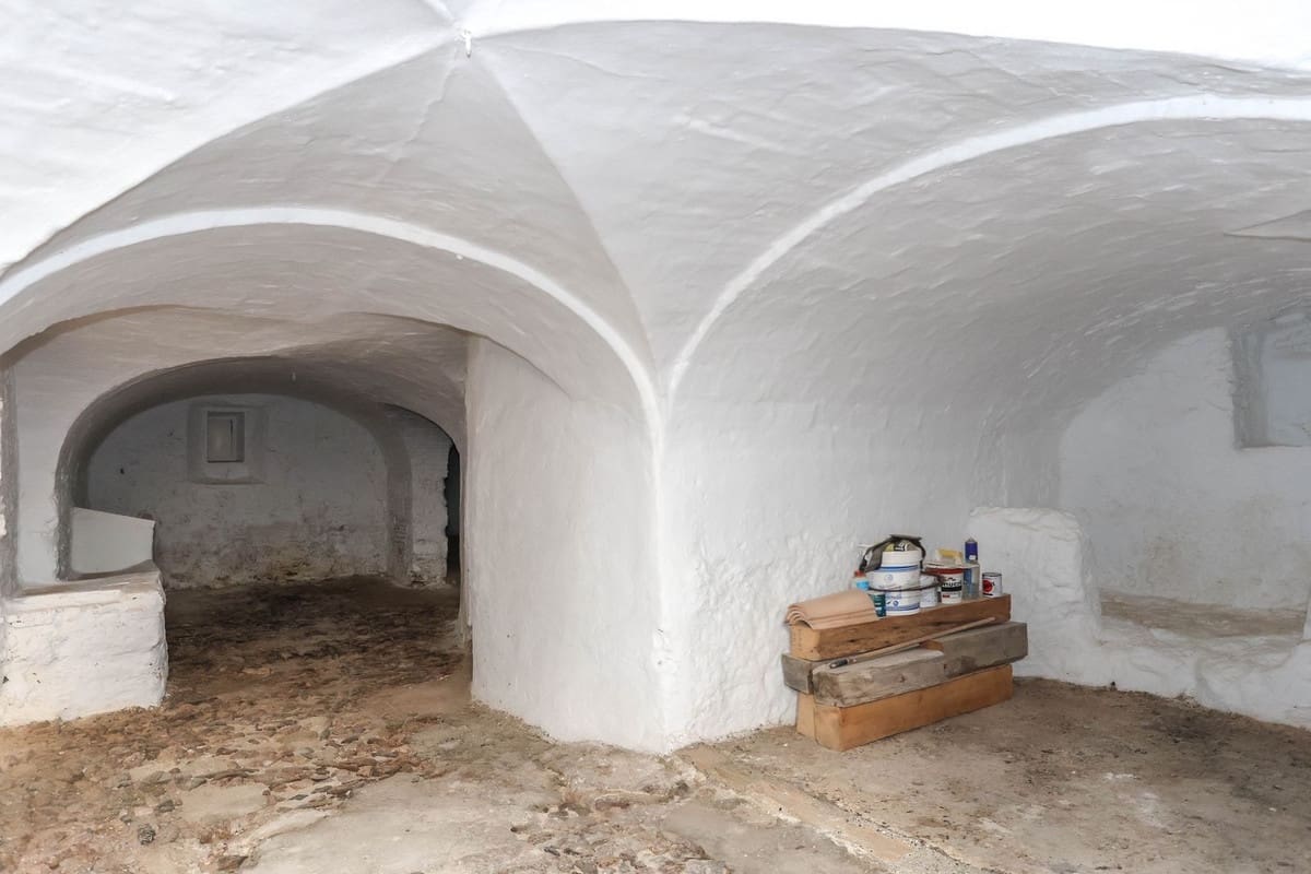 7 bedroom Hotel for sale in Casarabonela - € 595,000 (Ref: 9348023)