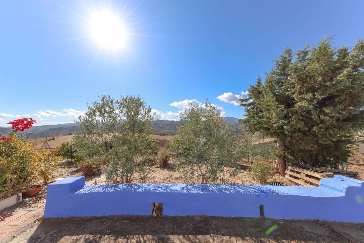 3 soveværelse Villa til salg i Guaro med swimmingpool garage - € 249.000 (Ref: 9387949)