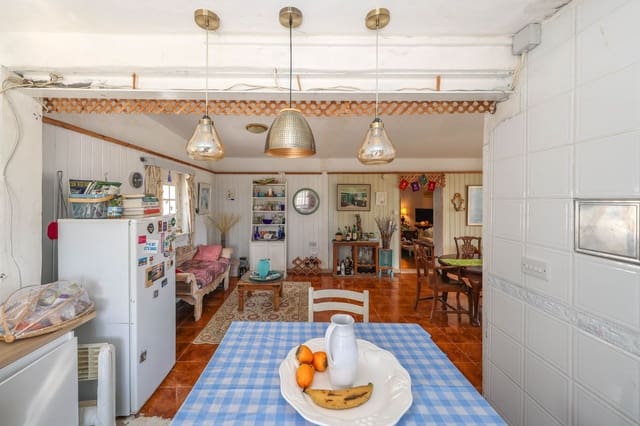 3 camera da letto Villa in vendita in Guaro con piscina garage - 249.000 € (Rif: 9387949)