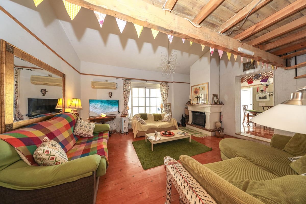 3 slaapkamer Villa te koop in Guaro met zwembad garage - € 249.000 (Ref: 9387949)