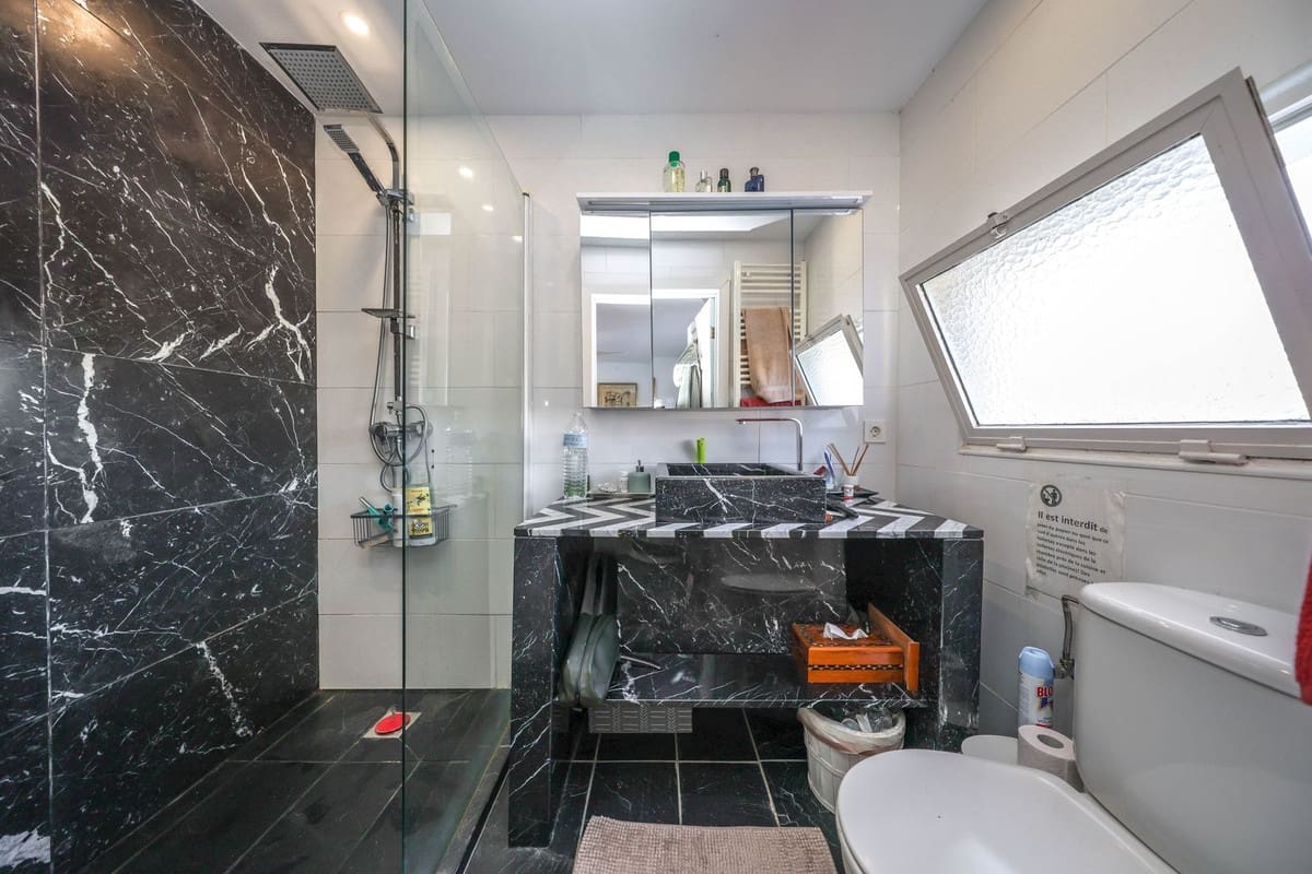 5 bedroom Villa for sale in Coin with pool garage - € 678,000 (Ref: 9401792)