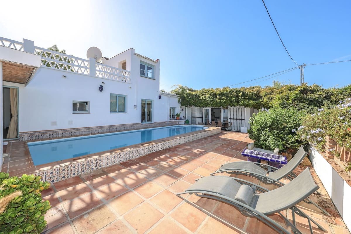 5 Zimmer Villa zu verkaufen in Coin mit Pool Garage - 695.000 € (Ref: 9404724)