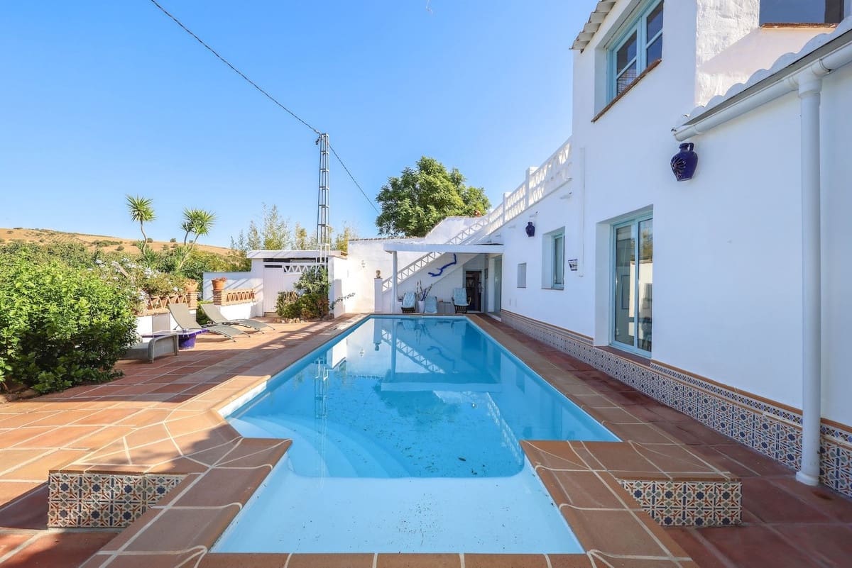 5 Zimmer Villa zu verkaufen in Coin mit Pool Garage - 695.000 € (Ref: 9404724)