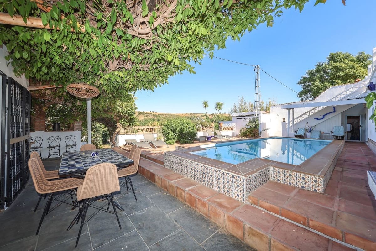 5 Zimmer Villa zu verkaufen in Coin mit Pool Garage - 695.000 € (Ref: 9404724)