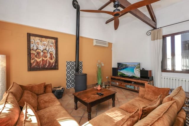 5 bedroom Commercial for sale in Morón de la Frontera with pool - € 795,000 (Ref: 9410322)