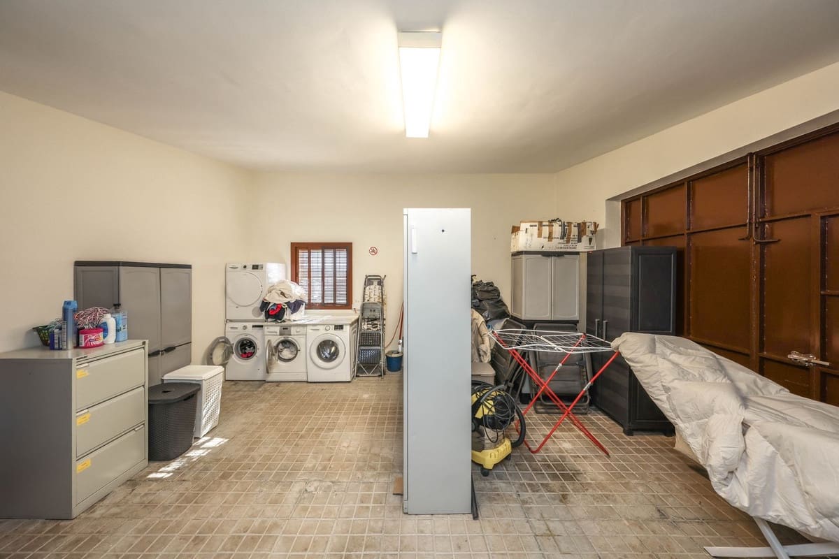 5 soverom Kommersiell til salgs i Moron de la Frontera med svømmebasseng - € 795 000 (Ref: 9410322)