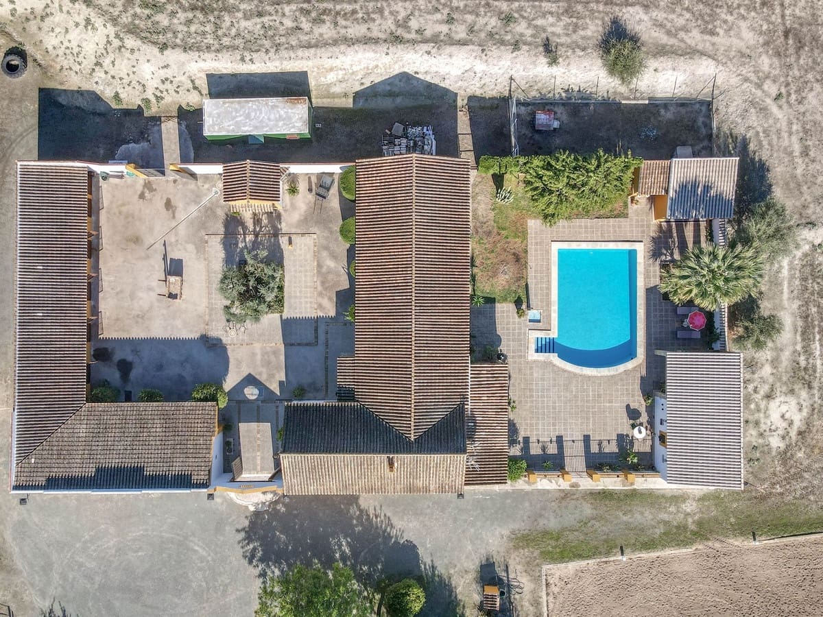 5 soverom Kommersiell til salgs i Moron de la Frontera med svømmebasseng - € 795 000 (Ref: 9410322)