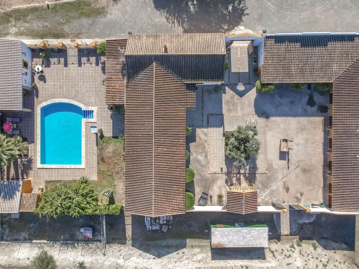 5 soverom Kommersiell til salgs i Moron de la Frontera med svømmebasseng - € 795 000 (Ref: 9410322)