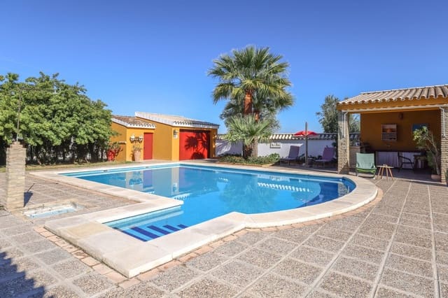 5 bedroom Commercial for sale in Morón de la Frontera with pool - € 699,000 (Ref: 9410322)