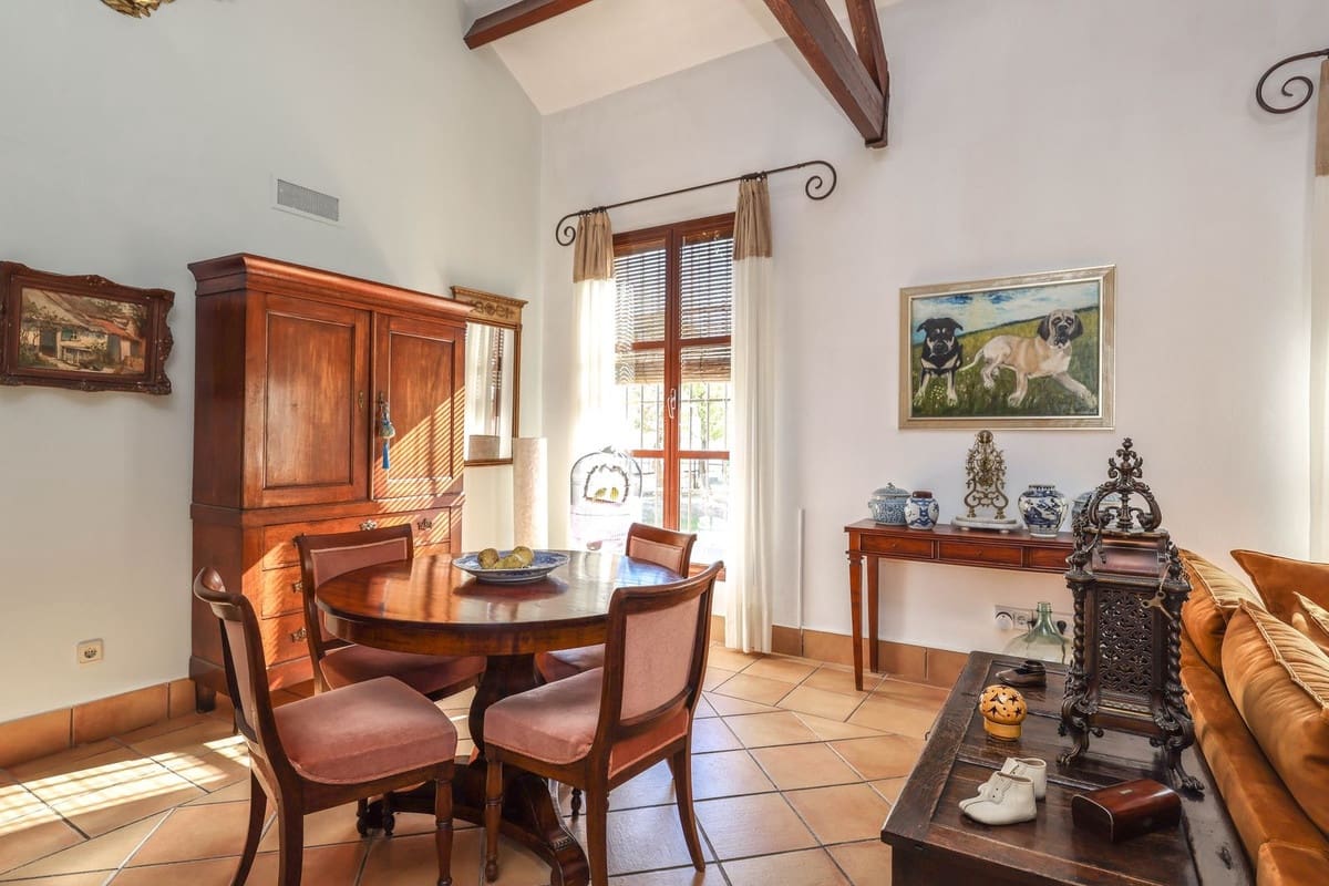 5 bedroom Commercial for sale in Moron de la Frontera with pool - € 699,000 (Ref: 9410322)