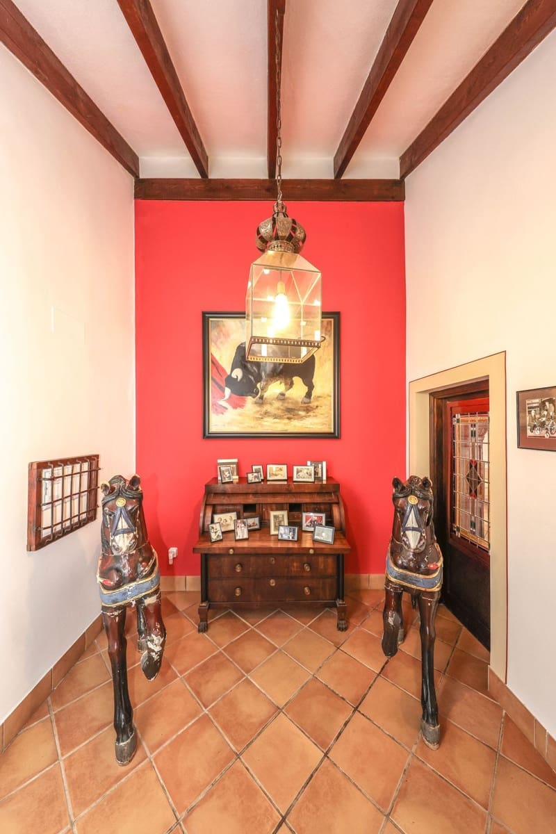 5 bedroom Commercial for sale in Moron de la Frontera with pool - € 699,000 (Ref: 9410322)