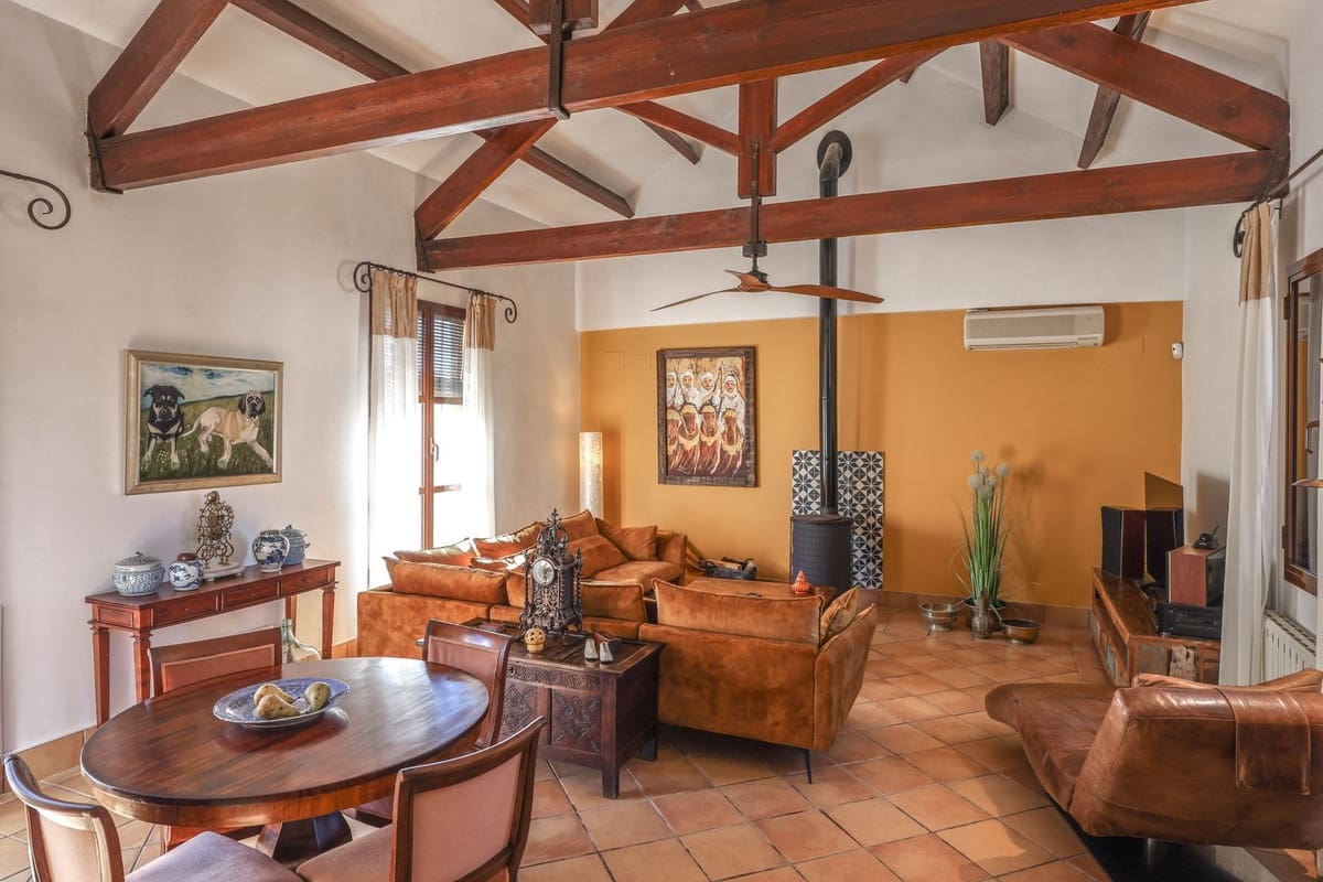 5 bedroom Commercial for sale in Moron de la Frontera with pool - € 699,000 (Ref: 9410322)