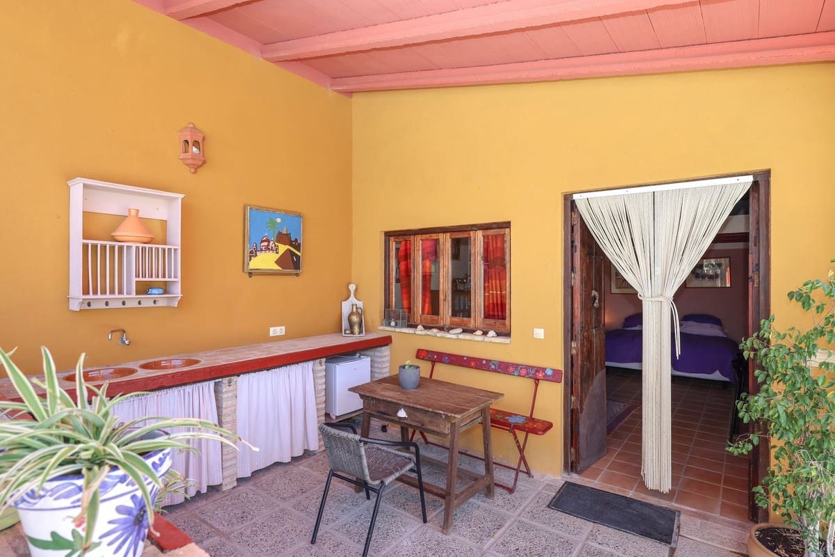 5 bedroom Commercial for sale in Moron de la Frontera with pool - € 699,000 (Ref: 9410322)