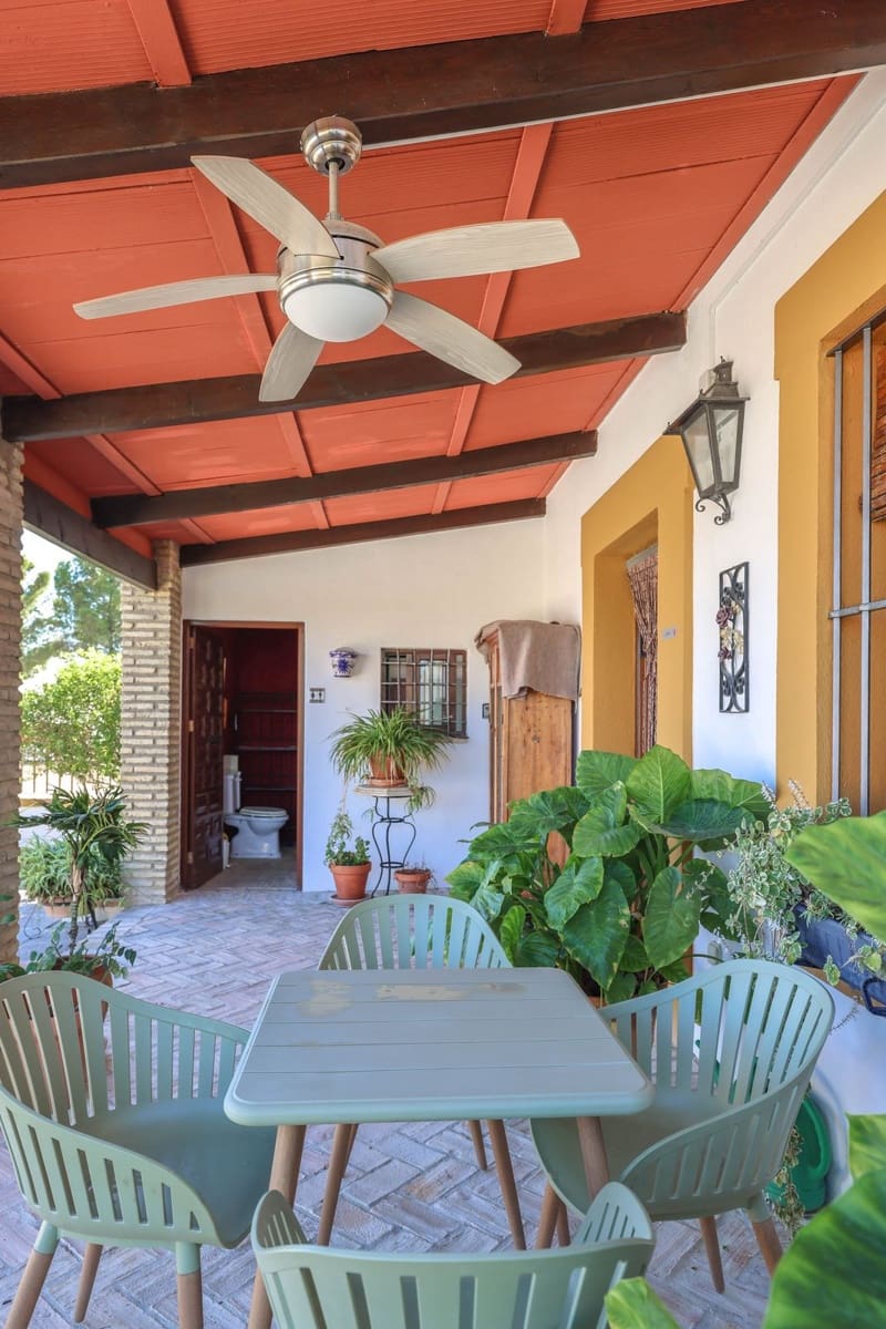 5 bedroom Commercial for sale in Moron de la Frontera with pool - € 699,000 (Ref: 9410322)