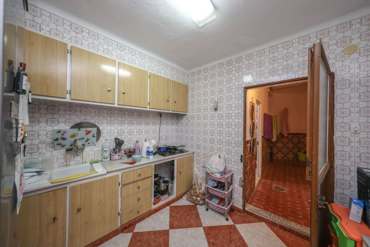 4 makuuhuone Omakotitalo myytävänä paikassa Guaro - 177 000 € (Ref: 9412720)