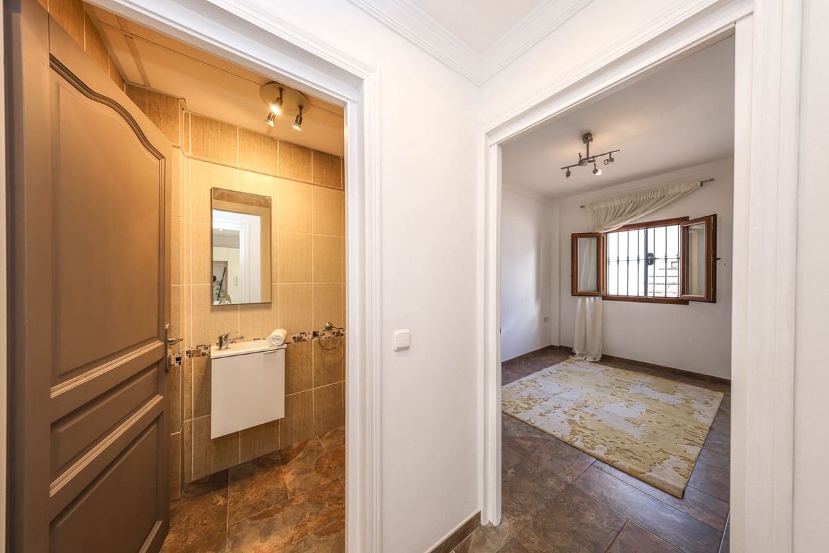 4 soverom Hus til salgs i Guaro med garasje - € 260 000 (Ref: 9420078)