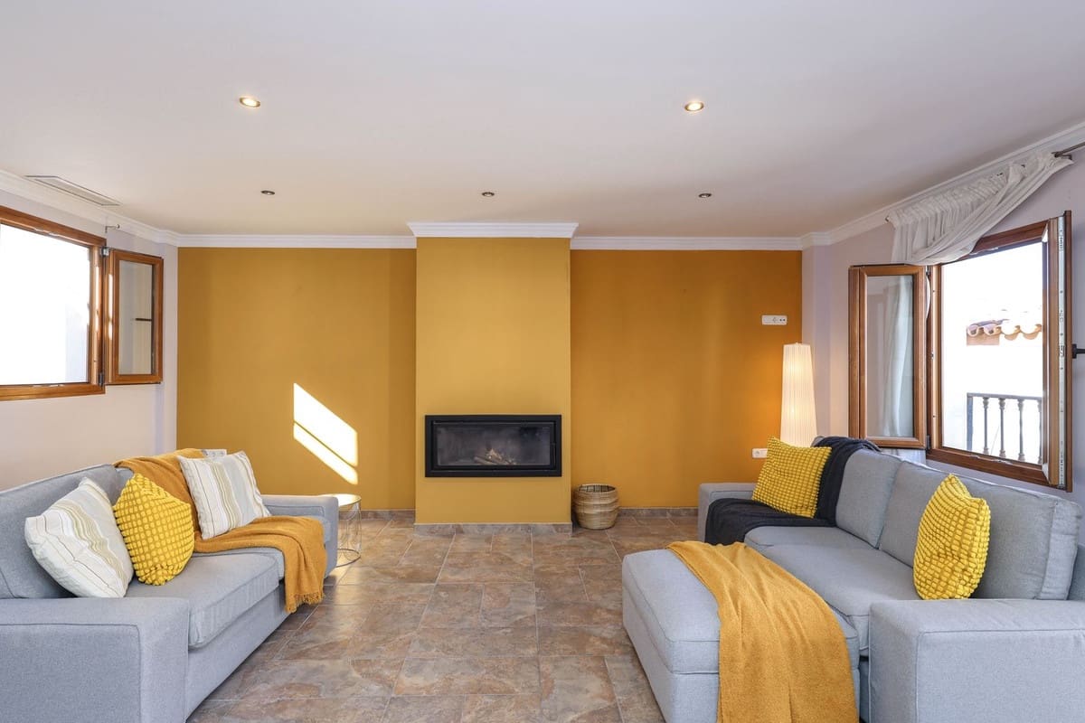 4 soverom Hus til salgs i Guaro med garasje - € 260 000 (Ref: 9420078)