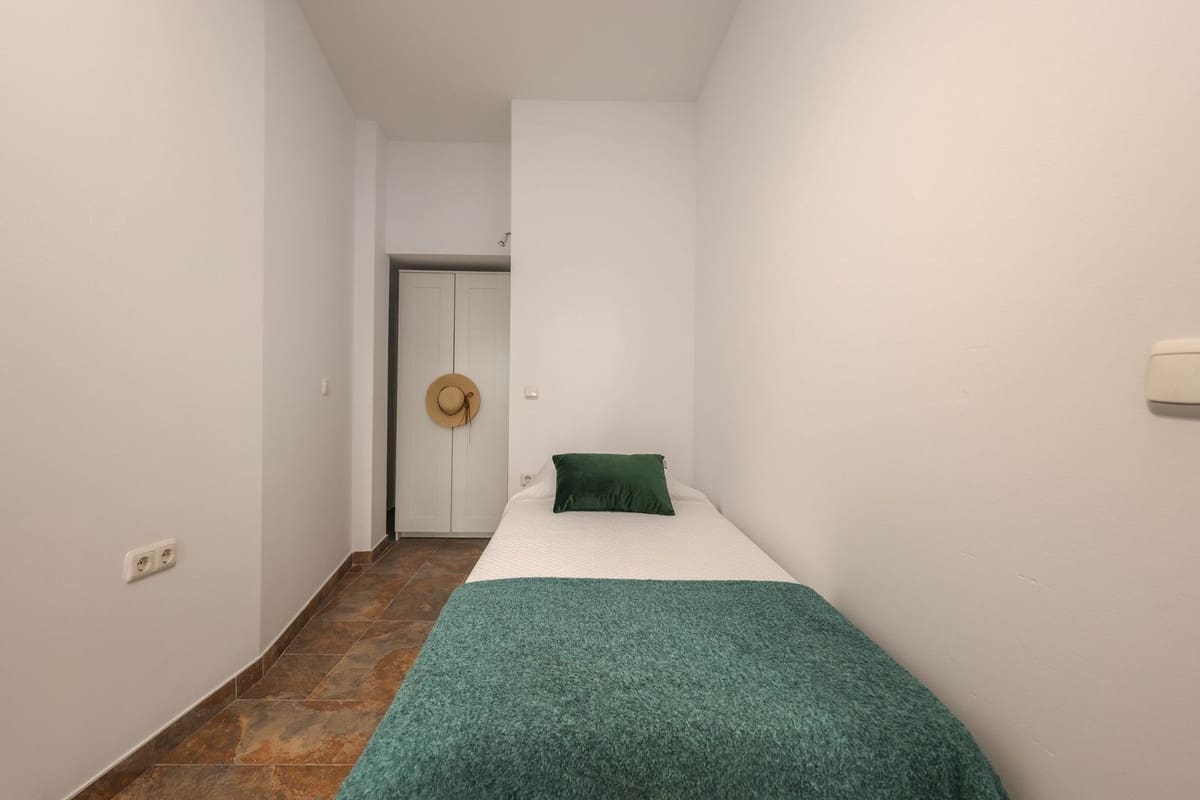 4 soverom Hus til salgs i Guaro med garasje - € 260 000 (Ref: 9420078)