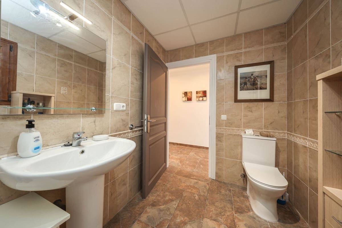 4 soverom Hus til salgs i Guaro med garasje - € 260 000 (Ref: 9420078)