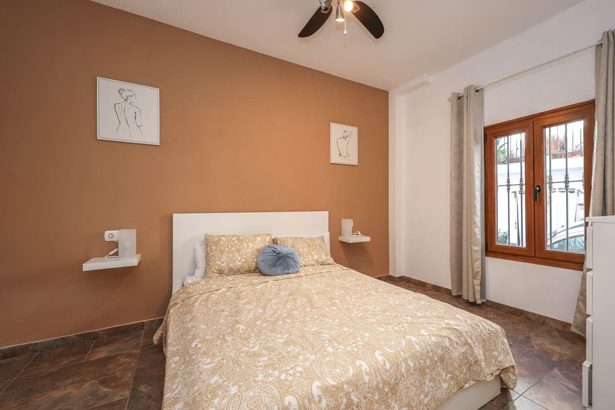 4 soverom Hus til salgs i Guaro med garasje - € 260 000 (Ref: 9420078)