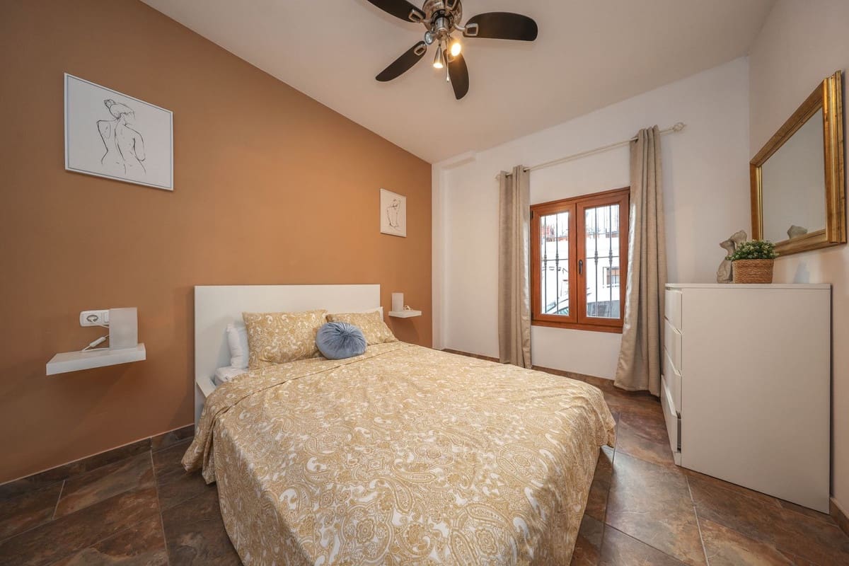 4 soverom Hus til salgs i Guaro med garasje - € 260 000 (Ref: 9420078)