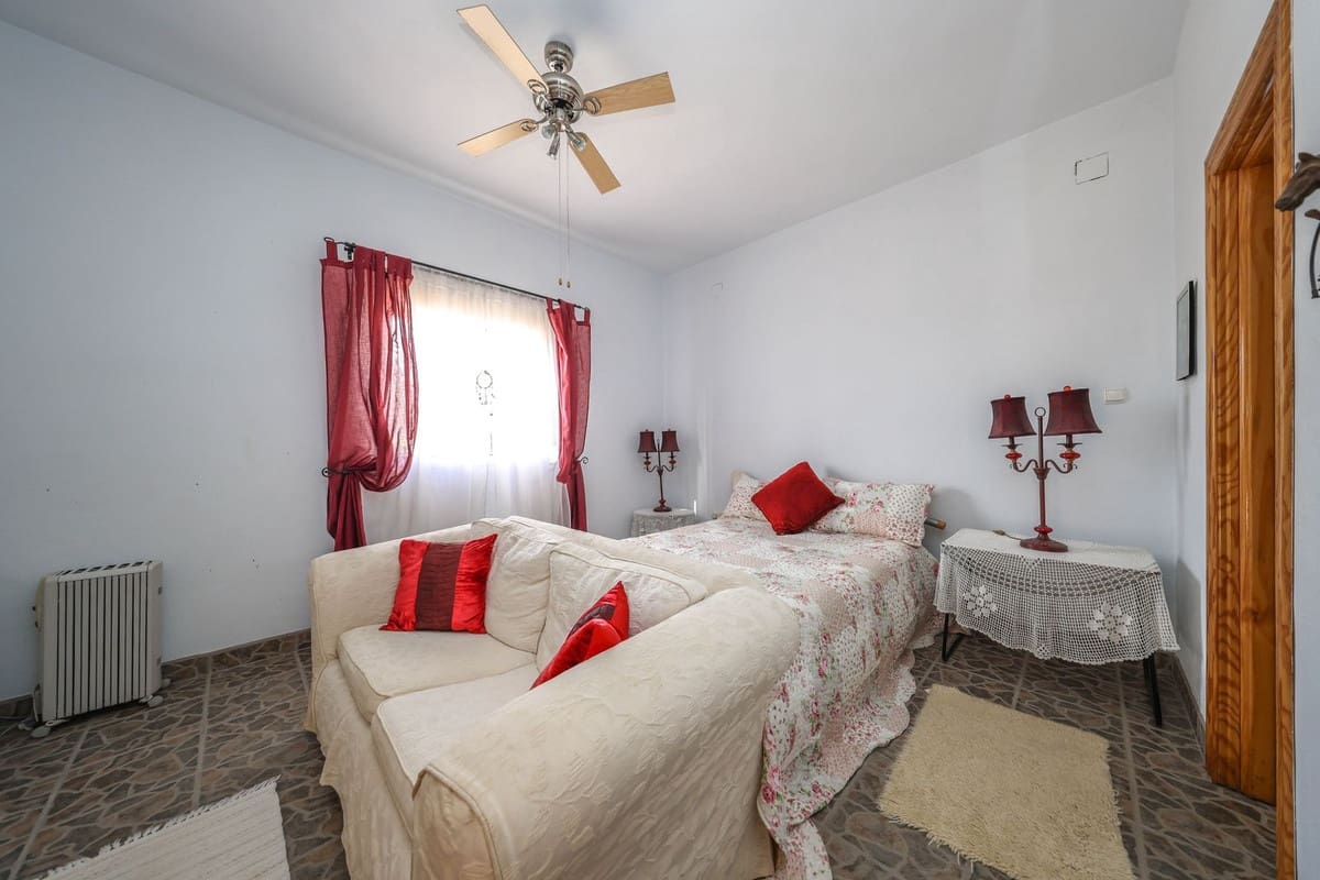 2 sovrum Villa till salu i Cartama - 350 000 € (Ref: 9438004)