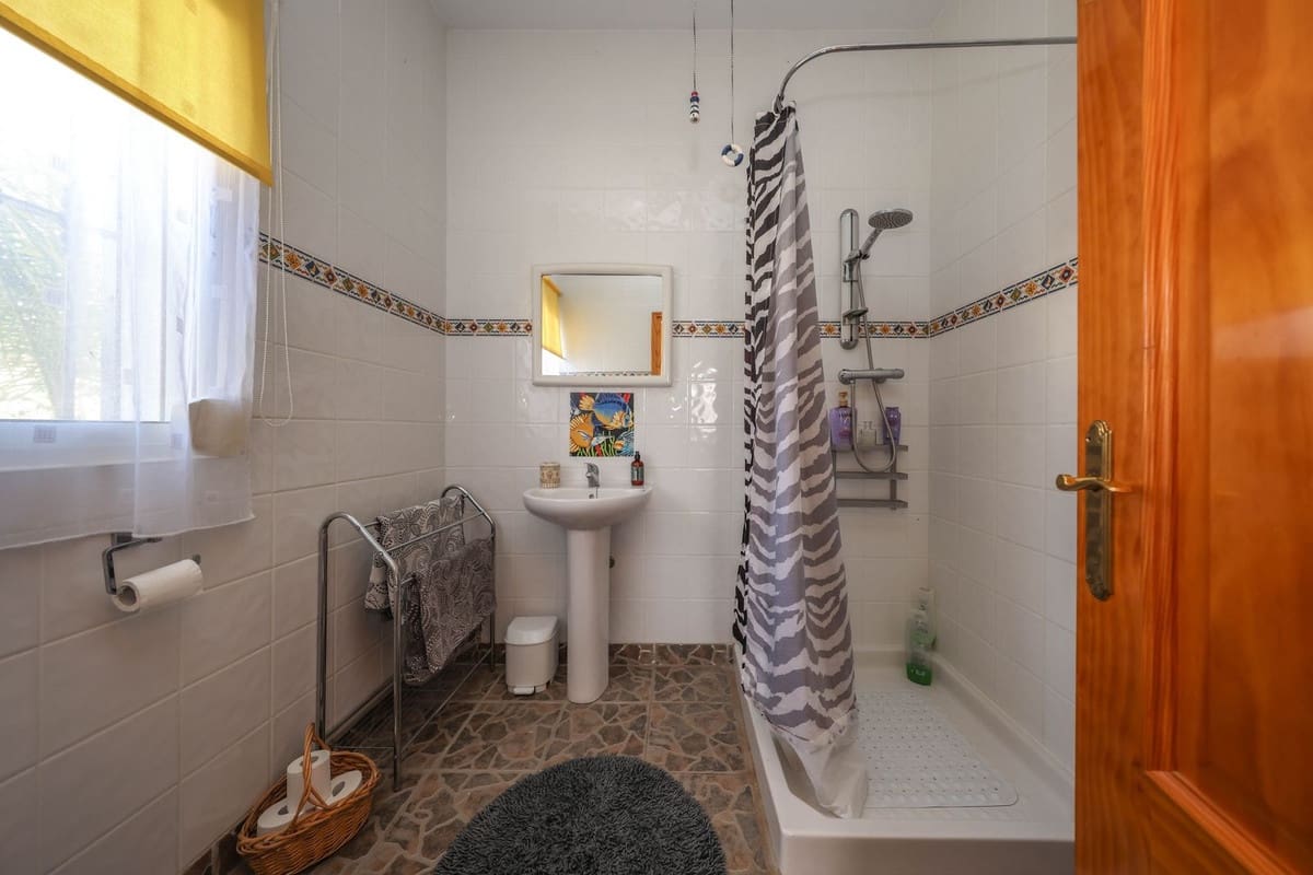 2 sovrum Villa till salu i Cartama - 350 000 € (Ref: 9438004)