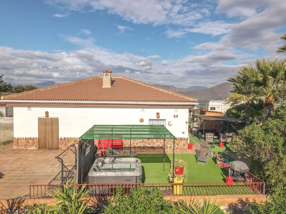 2 sovrum Villa till salu i Cartama - 350 000 € (Ref: 9438004)