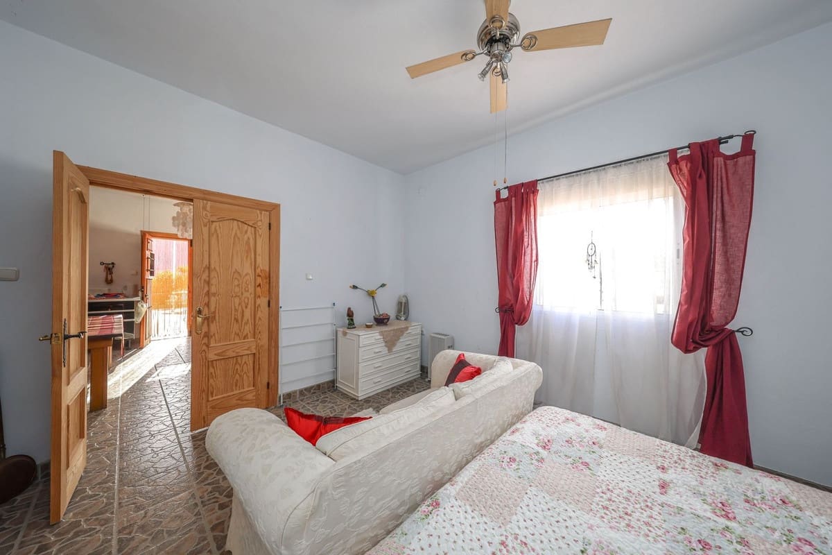 2 bedroom Villa for sale in Cartama - € 350,000 (Ref: 9438004)