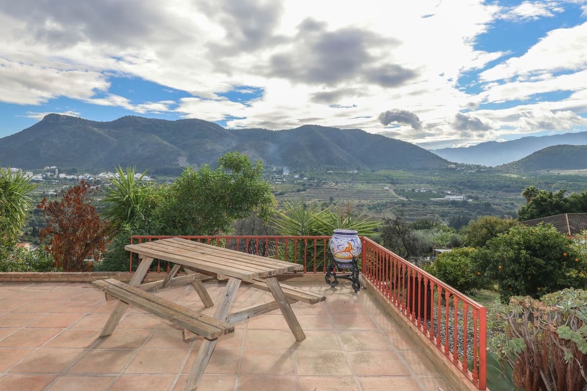 2 bedroom Villa for sale in Cartama - € 350,000 (Ref: 9438004)