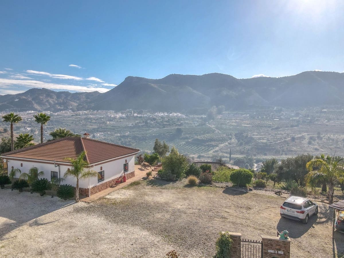 2 bedroom Villa for sale in Cartama - € 350,000 (Ref: 9438004)