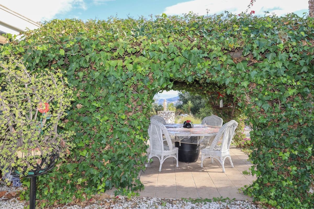 2 bedroom Villa for sale in Cartama - € 350,000 (Ref: 9438004)